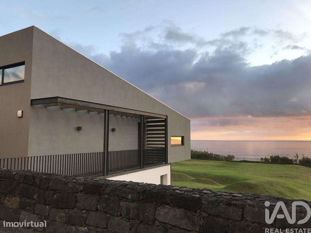 Casa / Villa T3 em Lagoa (Santa Cruz) de 439,00 m2 - Grande imagem: 3/30