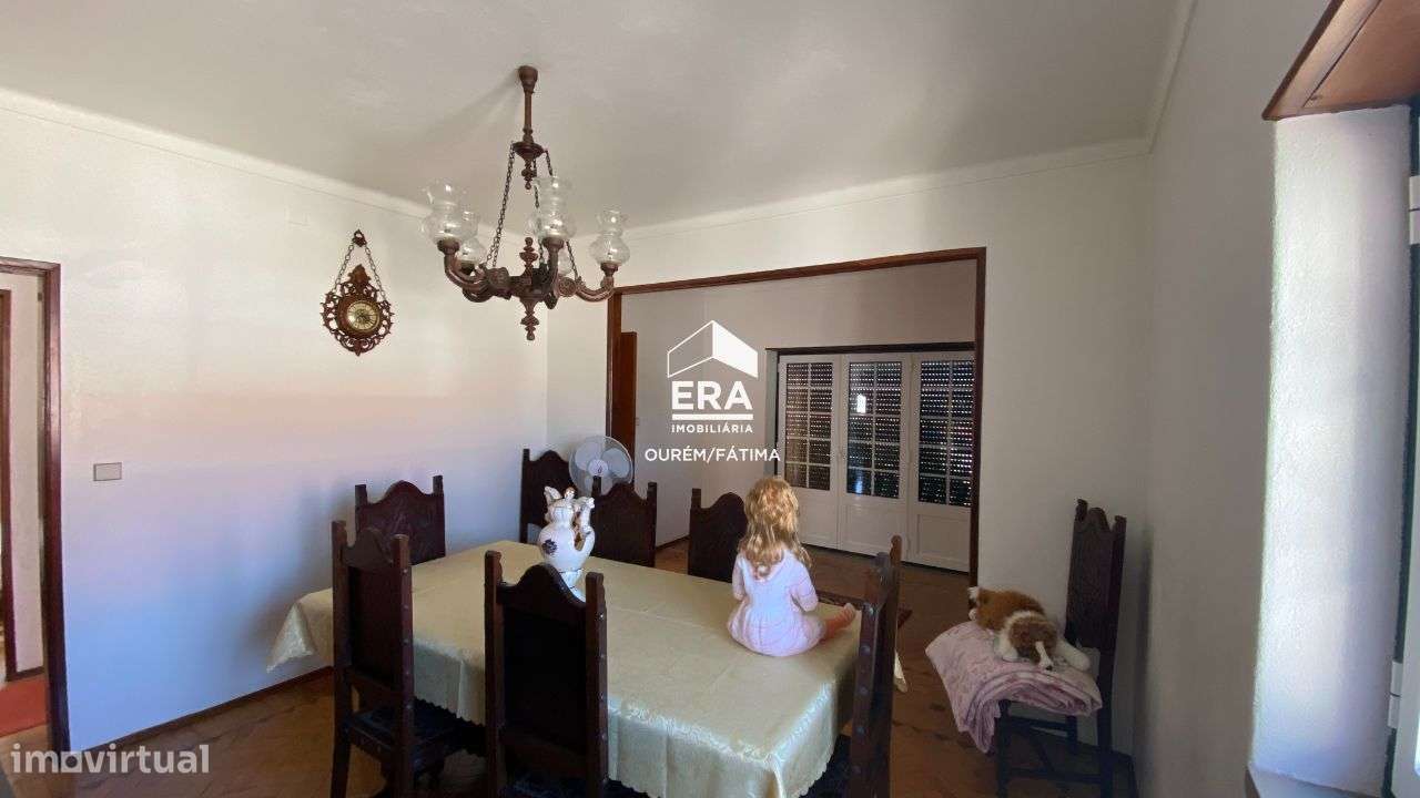 Moradia T4 localizada em Alqueidão da Serra! - Grande imagem: 4/17