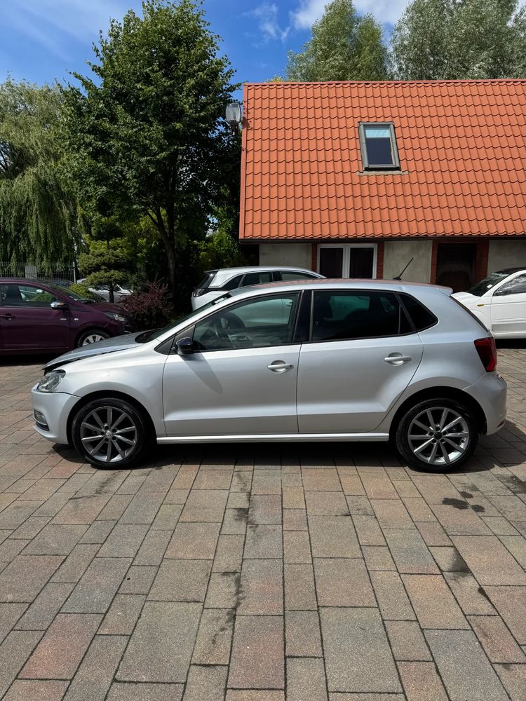Volkswagen Polo V 1.4 TDI (Blue Motion Technology) Comfortline 2015