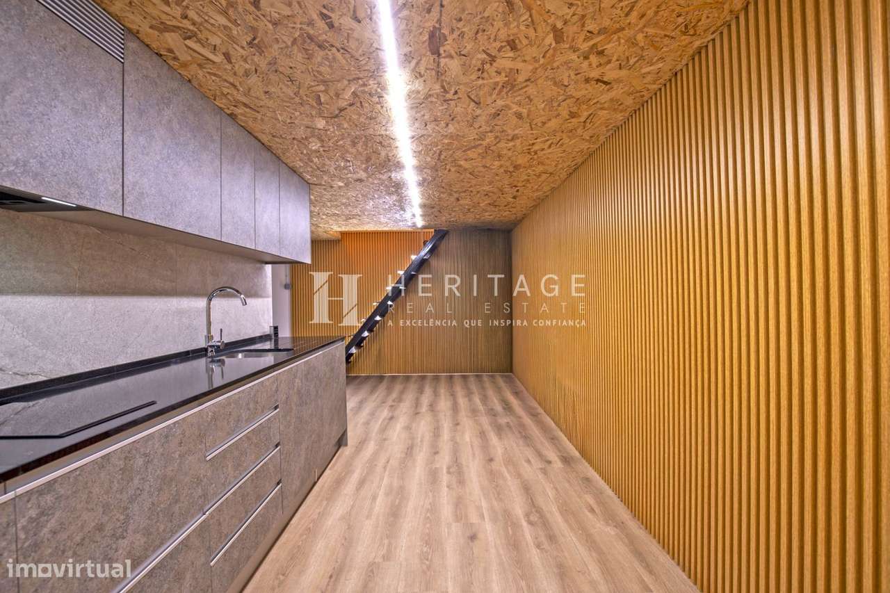 Loja situada na Rua Alexandre Herculano-14