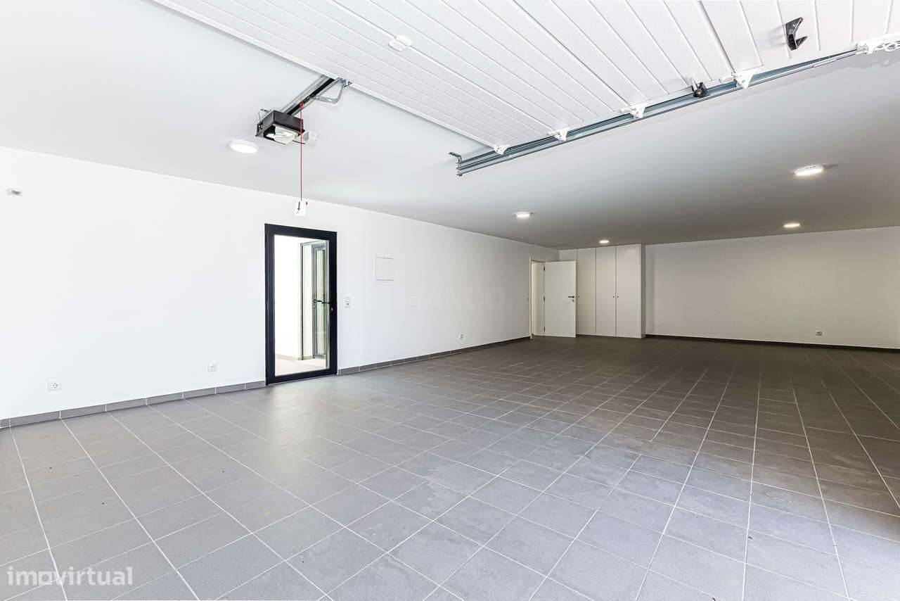 Moradia T3 com piscina e garagem - Mexilhoeira Grande-39