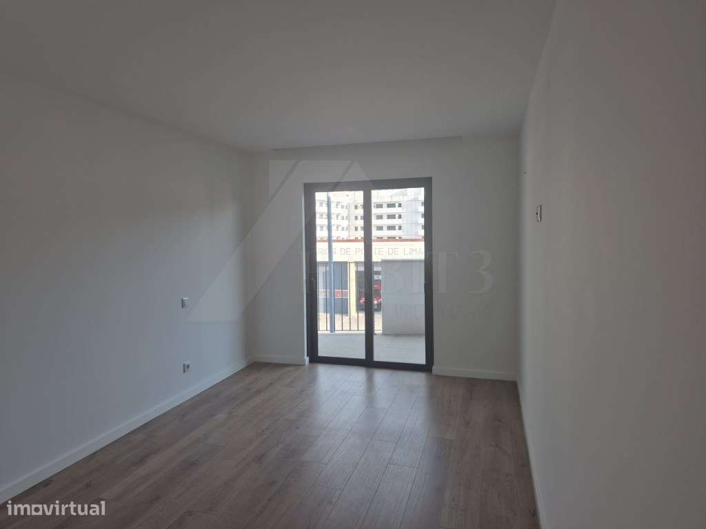 Apartamento T2 com Elevador-13