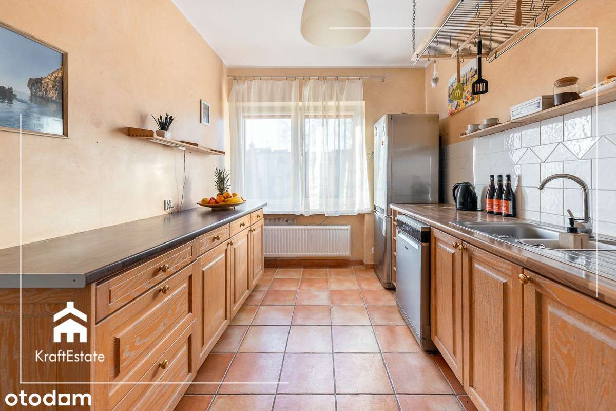 Duży Dom w Cichej Okolicy–Perfekcyjny dla Rodziny-4