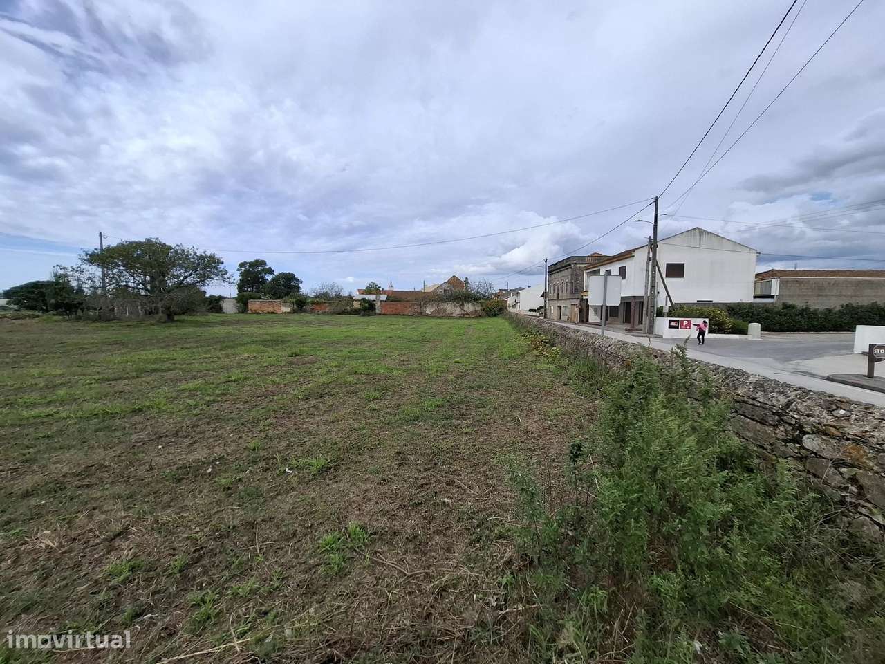 Terreno de 8.300 m²  no centro da Marinha das Ondas - Grande imagem: 5/20