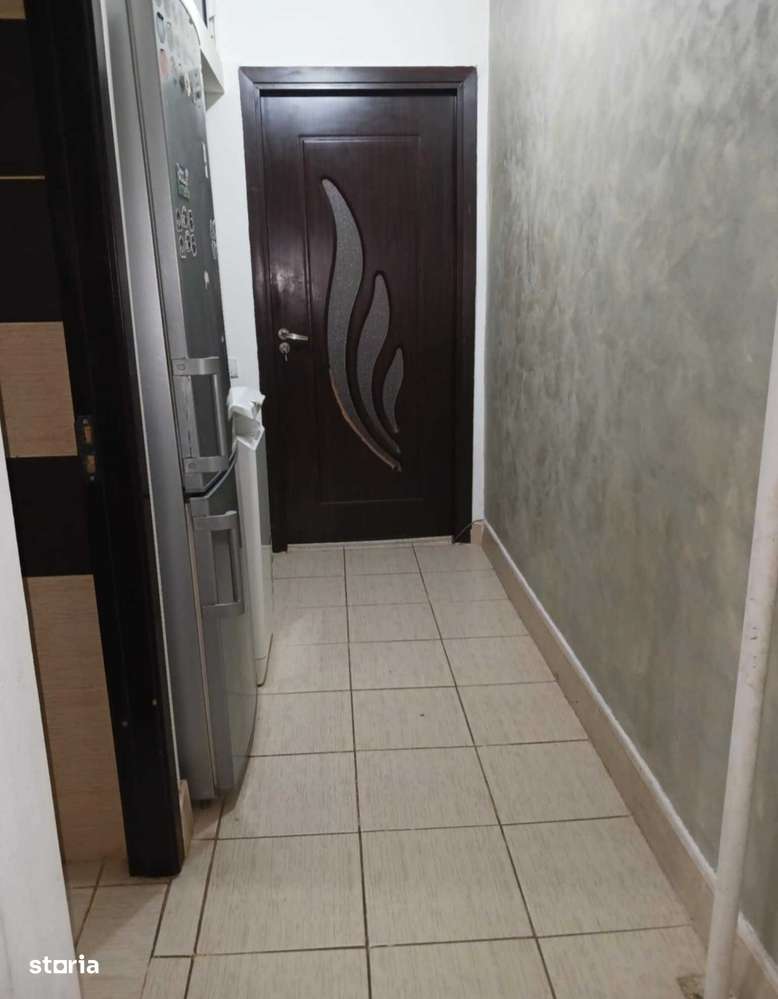 Apartament 3 camere, Craiovița Nouă, et. 3, centrală termică - Imagine principală: 5/7