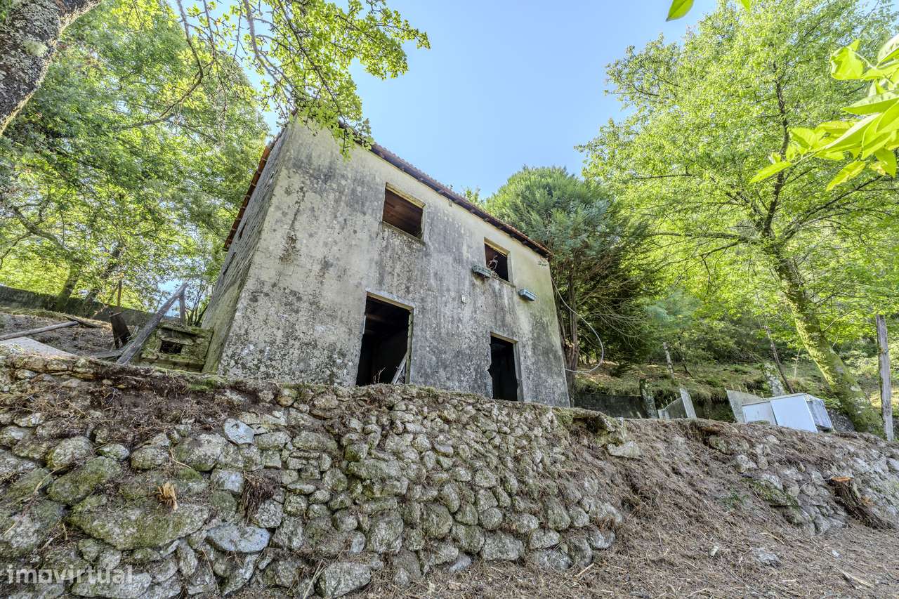 Moradia em Chamoim próxima ao Geres-11