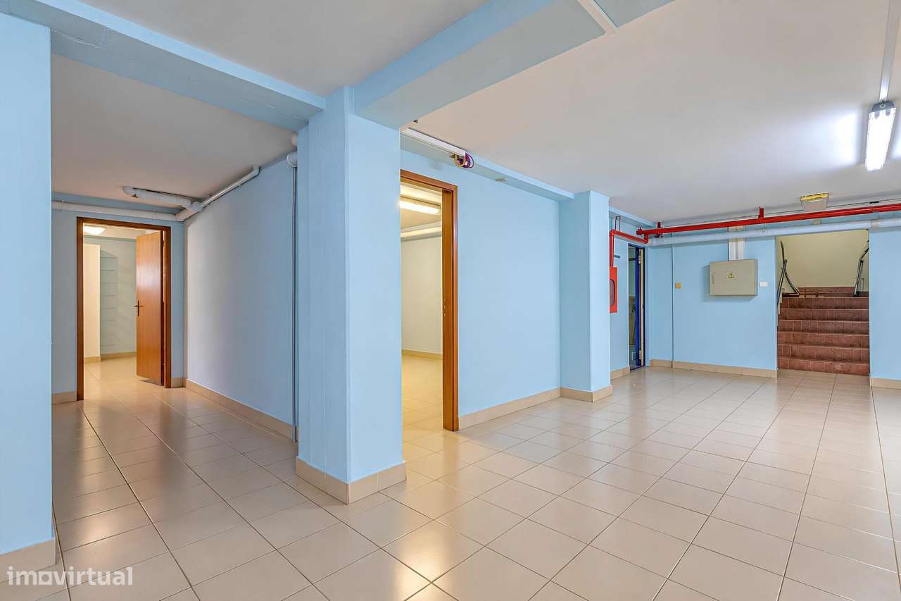 Venda | Loja de 670 m2 | 15 m de fachada | Garagem-29