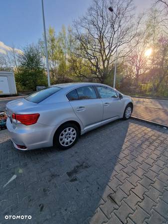 Toyota Avensis 1.8 Active MS - 2
