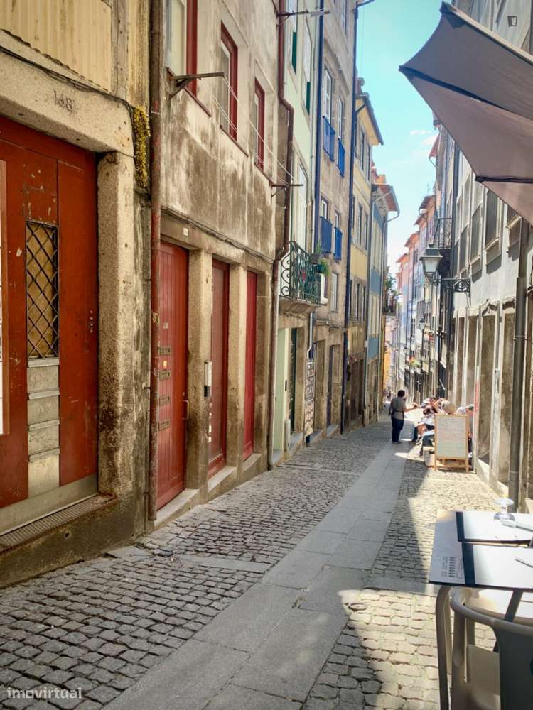 Apartamento com 2 quartos - localizado em São Nicolau Porto - Grande imagem: 2/6