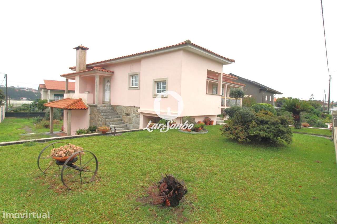 Moradia T3 com jardim em Barcelos-2