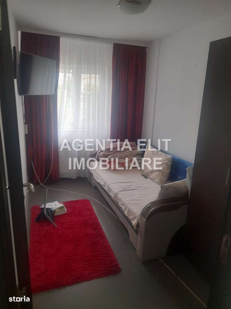 Apartament 3 camere, zona Mall-1