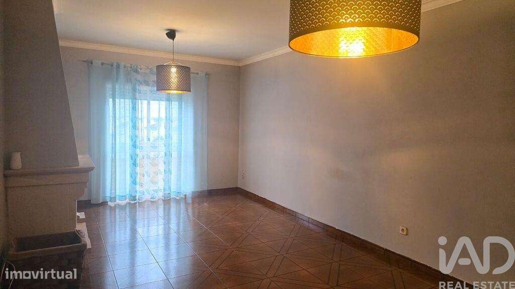 Apartamento T2 em Cadaval e Pêro Moniz de 100 m2 - Grande imagem: 3/12