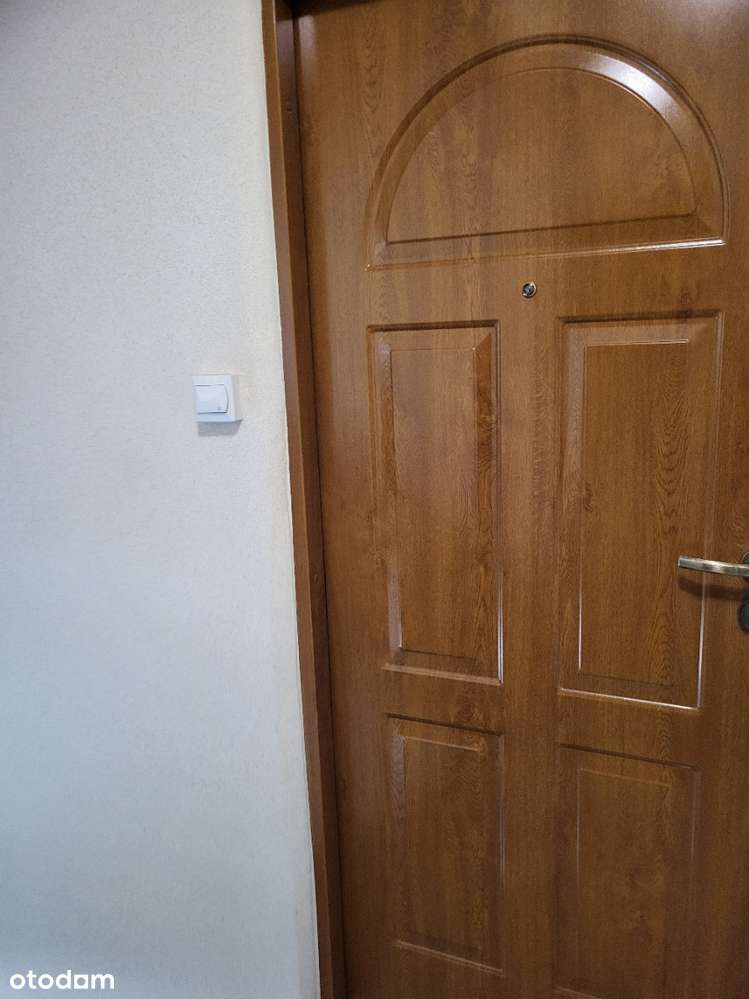 2 oddzielne pokoje , kuchnia z jadalnią .   OKAZJA .-16