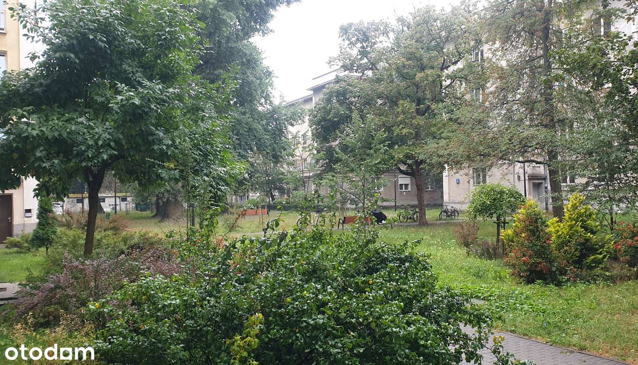 STARE BIELANY!.Kameralny budynek otoczony zielenią,ciche. Piwnica 6,75-13