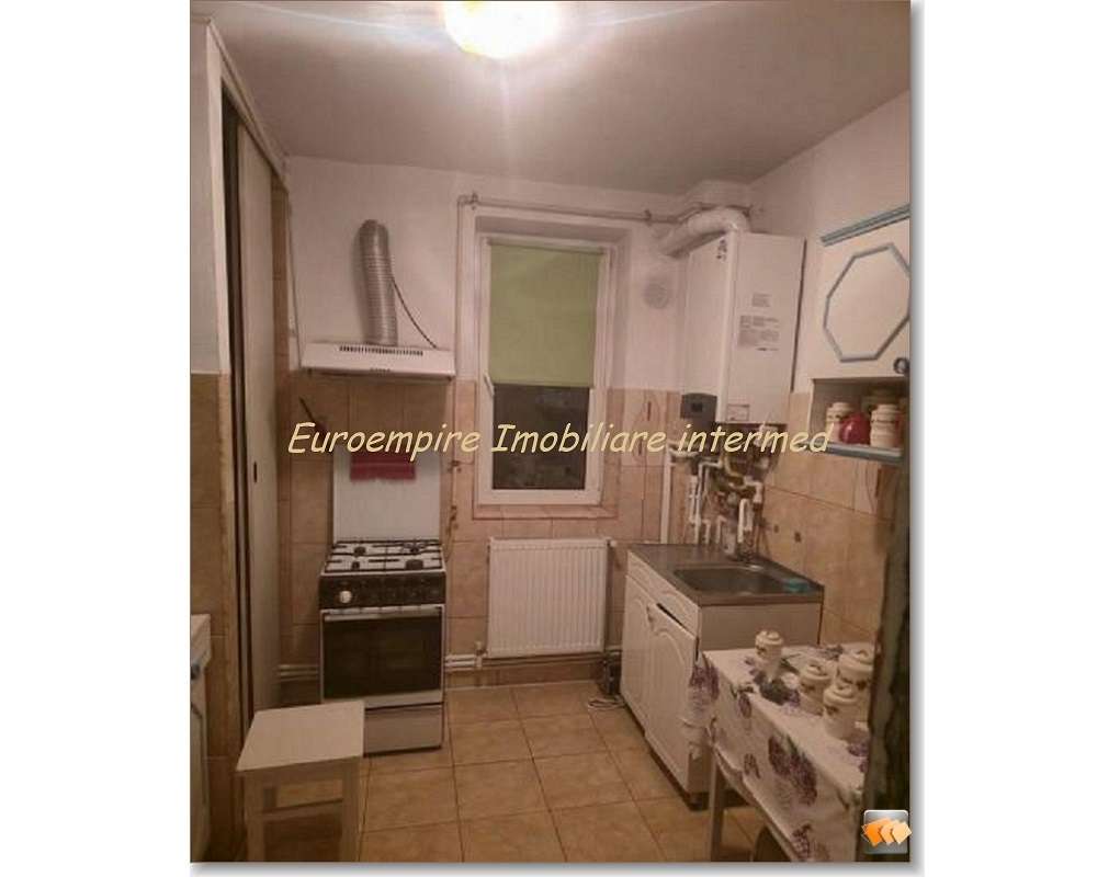Apartament 2 camere de vanzare zona Abator-0