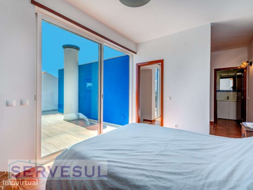 Luxuosa Moradia de luxo de 2 andares composta por 4 quartos, com um...-26