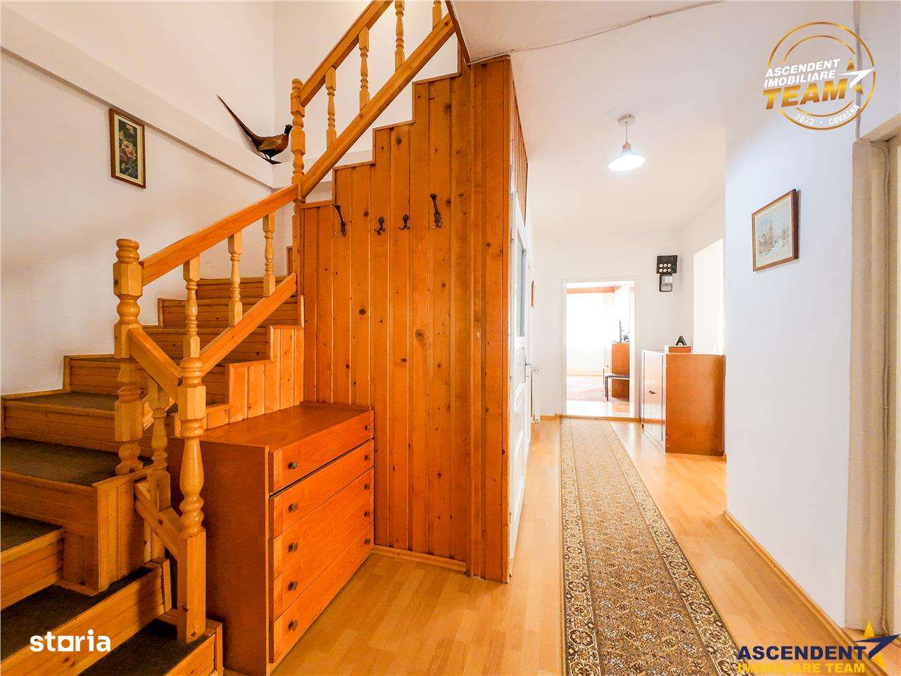 Tur 3D! Resedinta notabila,pe armonios cadru natural,distinse faciliat - Imagine principală: 5/20