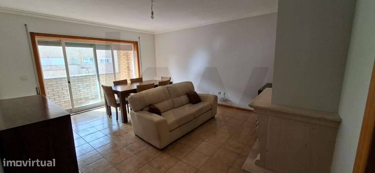 T2 com Varandas, Box e Excelente Exposição Solar | A 15 min do Porto – - Grande imagem: 5/28