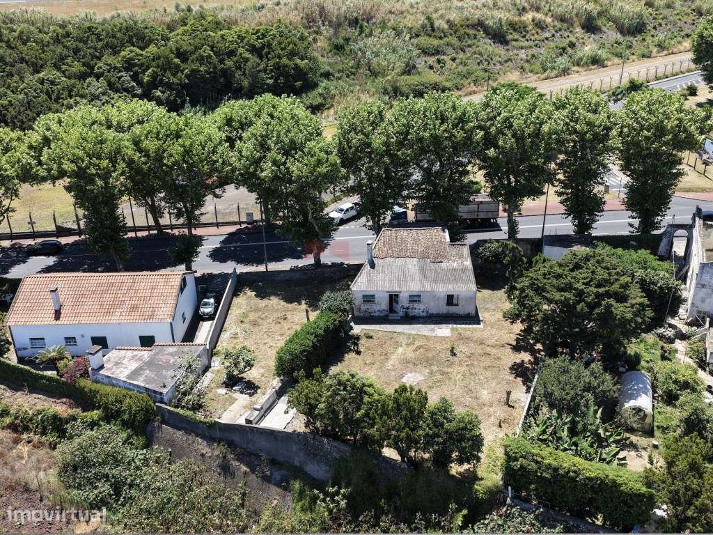 Moradia inserida em terreno de 569m2, Ponta Delgada Ilha de São Miguel-20