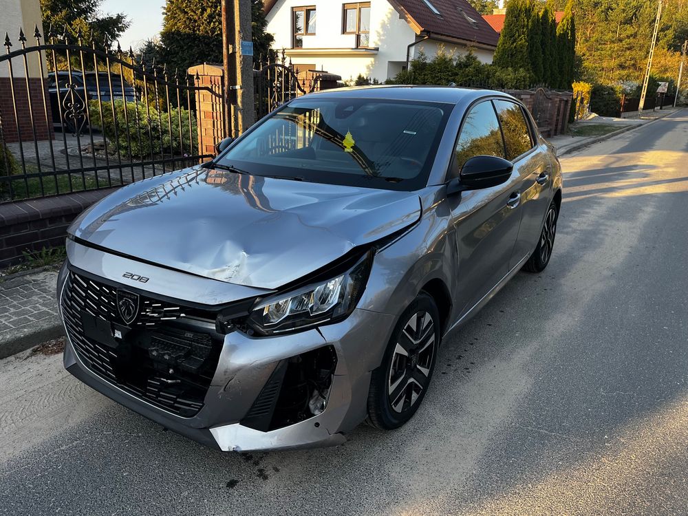 Peugeot 208 II Hybrid 100 e-DSC6 Allure 2025