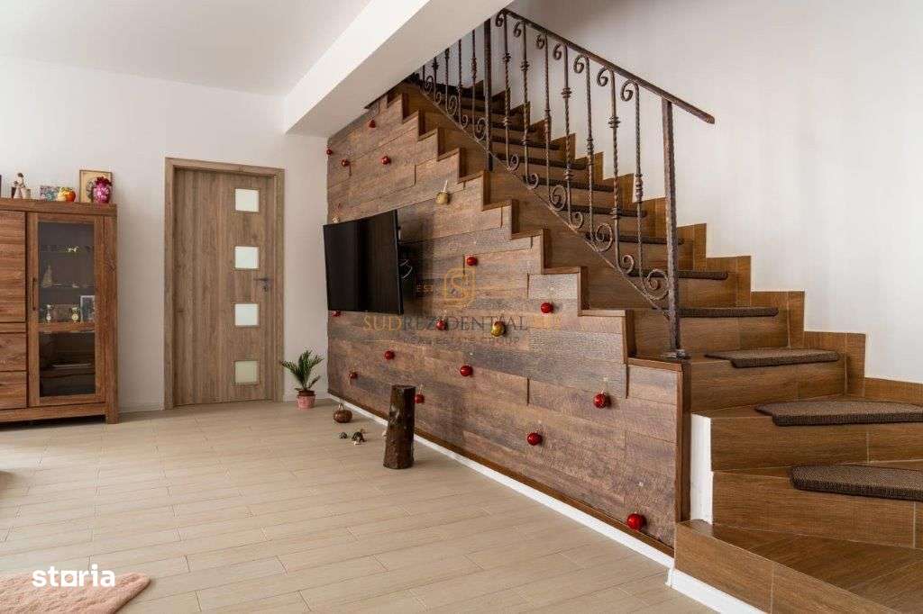 Casa complet echipata, tip duplex, P+1+M – Comuna Berceni, Ilfov - Imagine principală: 4/20