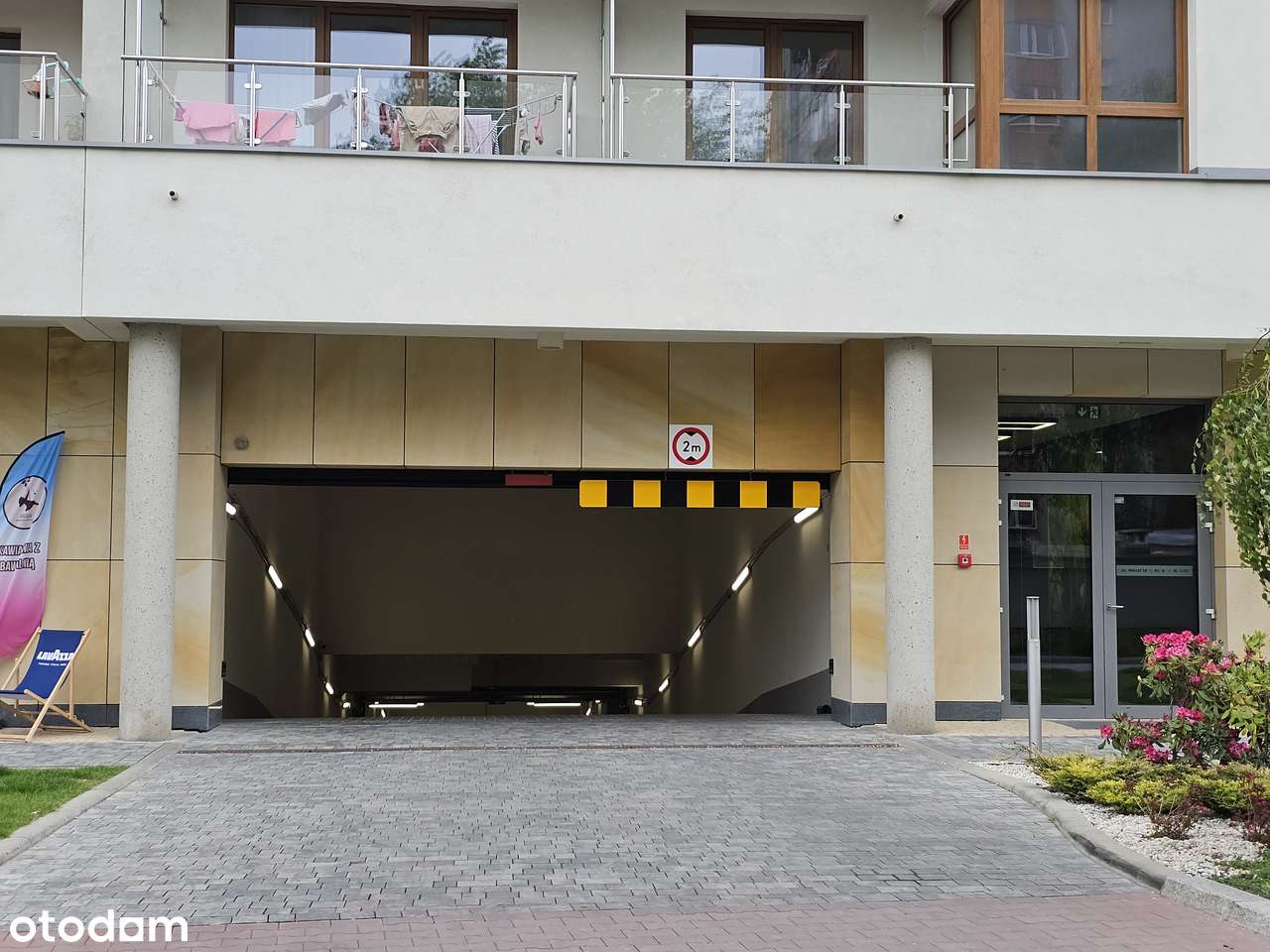 2 szerokie zależne miejsca postojowe F.Nullo 28/40 - Pełny obrazek: 2/2