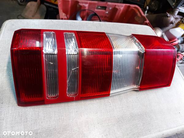 MERCEDES SPRINTER 906 LAMPA PRAWA TYŁ A9068200264 A9068202200 - 3