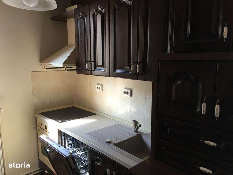 Inchiriez ap 3 camere , mobilat echipat, ultracentral - Imagine principală: 5/8