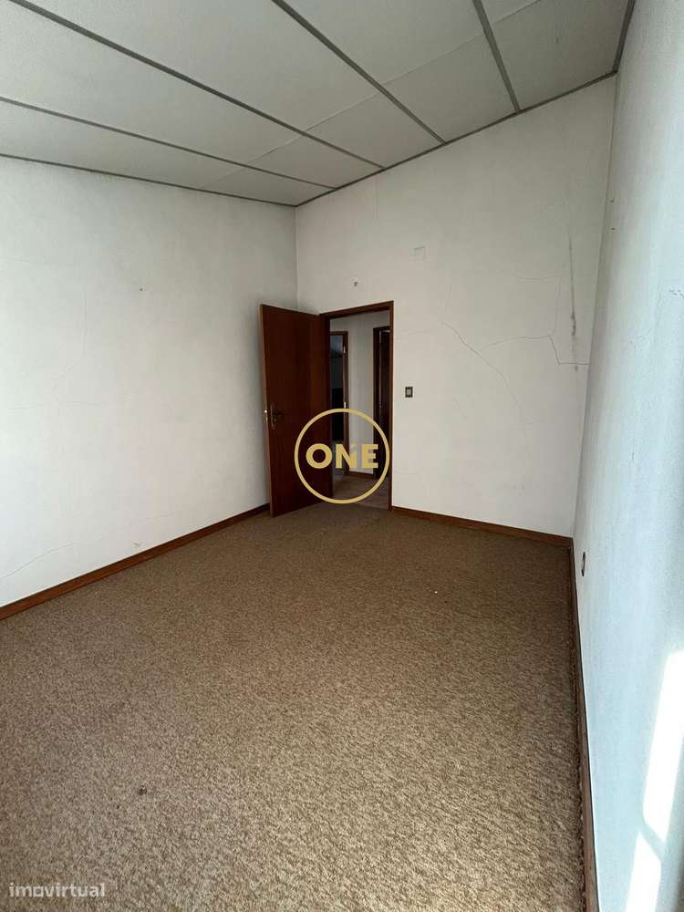 Excelente Moradia T5 em Salvaterra de Magos-37