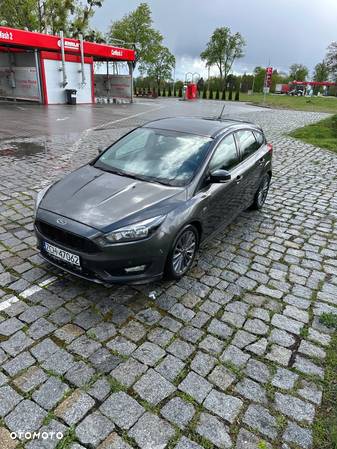 Ford Focus 1.0 EcoBoost ST-Line - 1