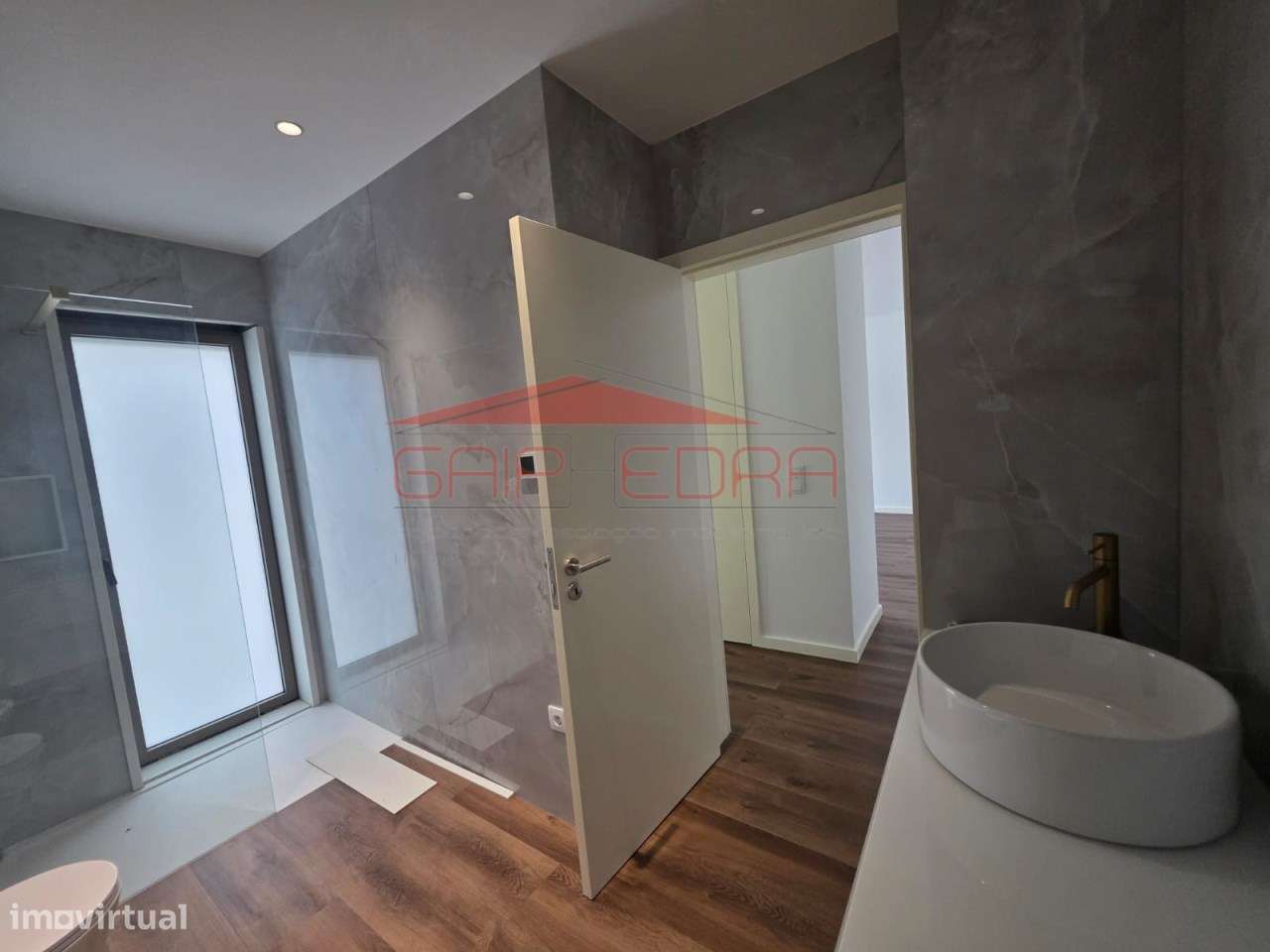 Moradia T3 com jardim e acessibilidade-21