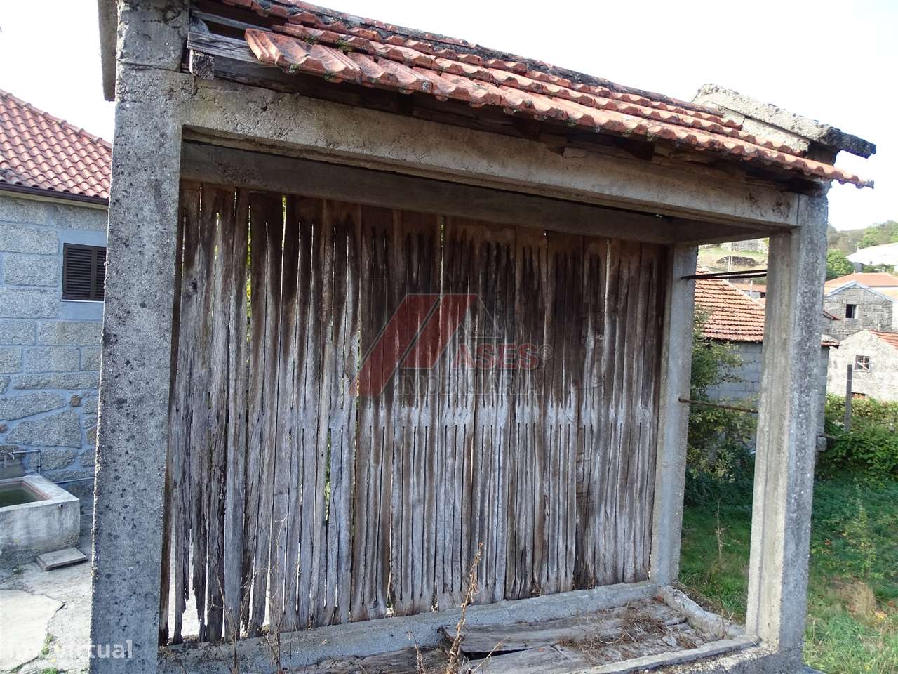 Moradia Rústica e Terreno!-6