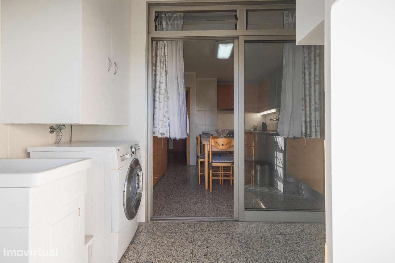 Apartamento T3 Exclusivo na Rua Soares dos Reis – Vila Nova de Gaia-11
