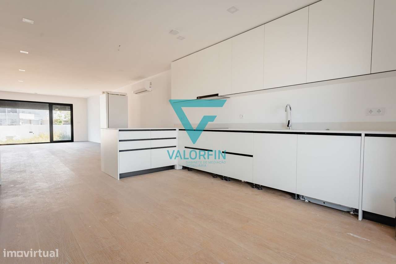 MoradiaT4 NOVA | Barosa - Leiria-11