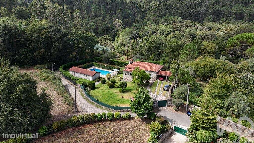 Casa / Villa T3 em Cornes de 309,00 m2 - Grande imagem: 2/24