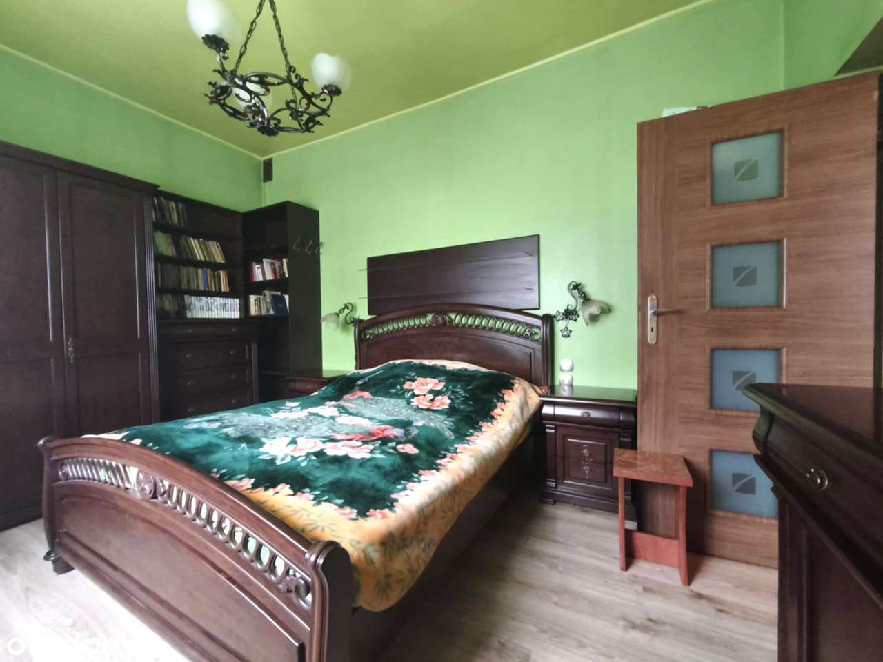 Solidnie zbudowany dom w dobrej lokalizacji.-14