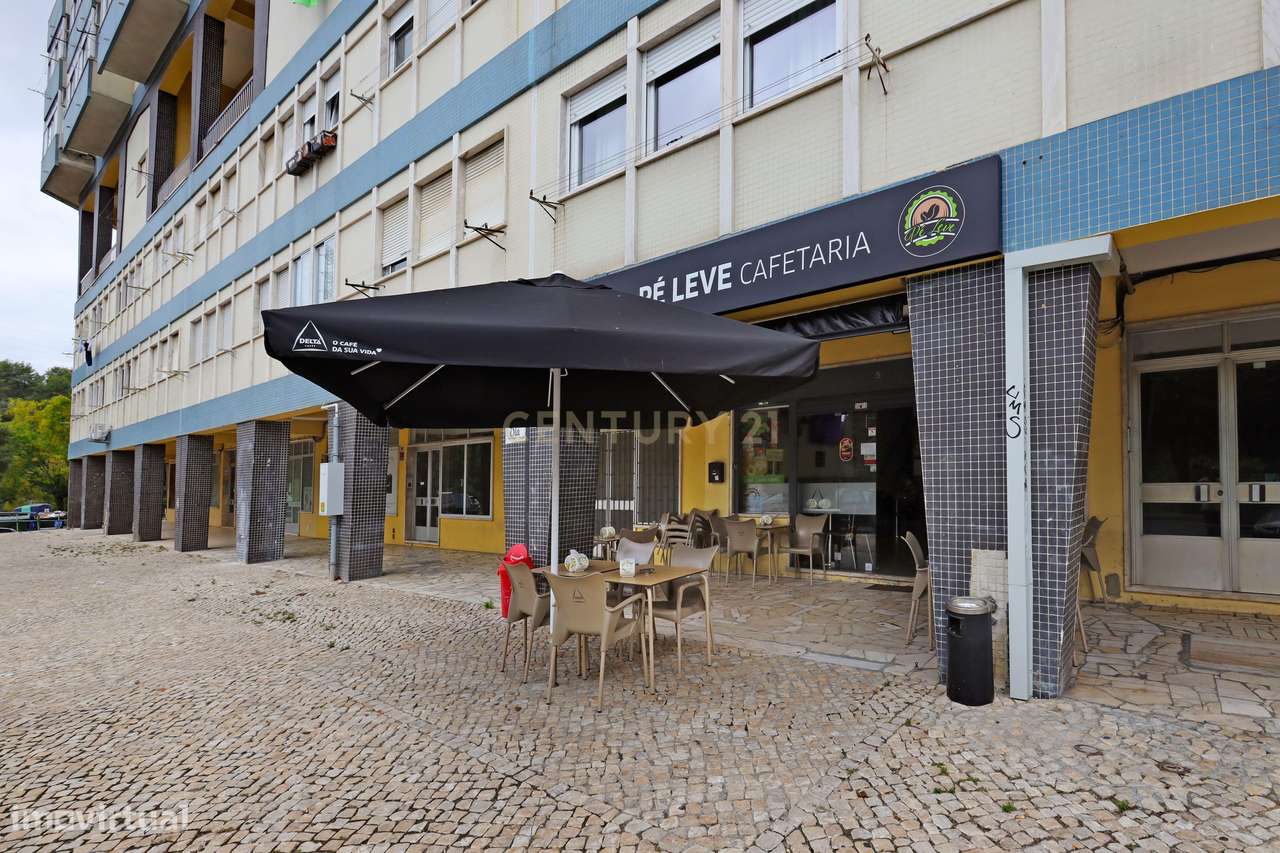 Loja no Lumiar, preparada para abrir o seu próprio negócio (café/paste-0