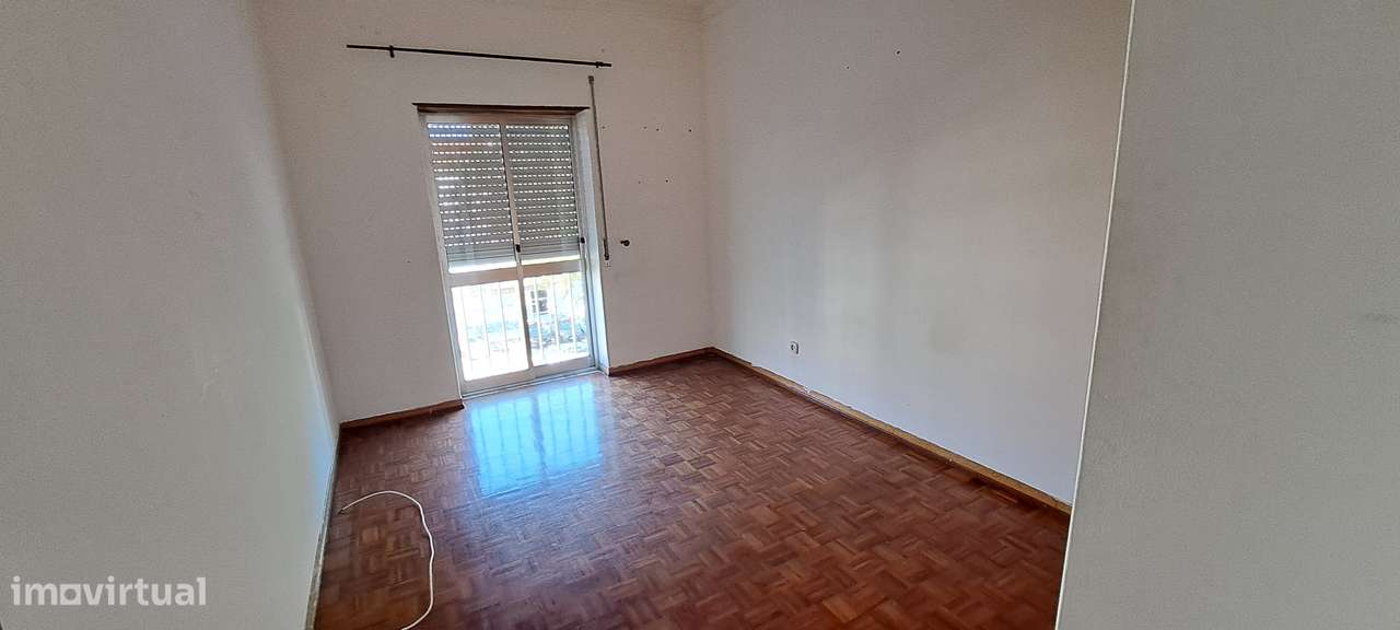 Apartamento T3 com 106m² e Arrecadação no Montijo-10