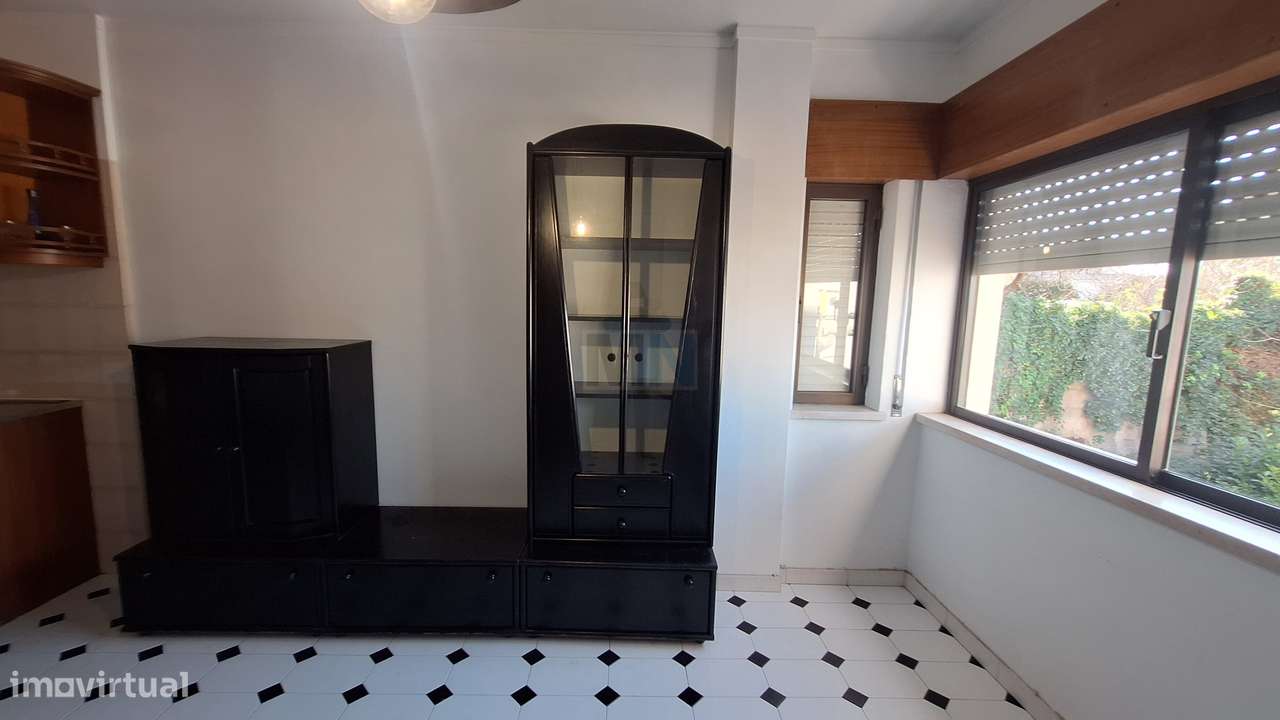 T1 Mobilado próximo da Av Elisio de Moura - Grande imagem: 3/9