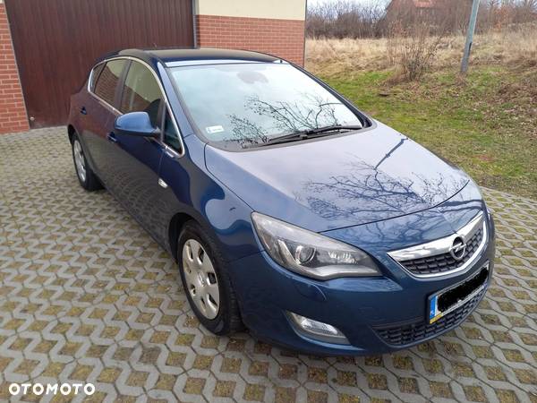 Opel Astra - 1