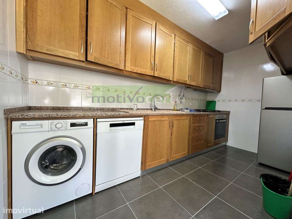 T2 em Massamá com Arrecadação e Cozinha Totalmente Equipada - Grande imagem: 5/12