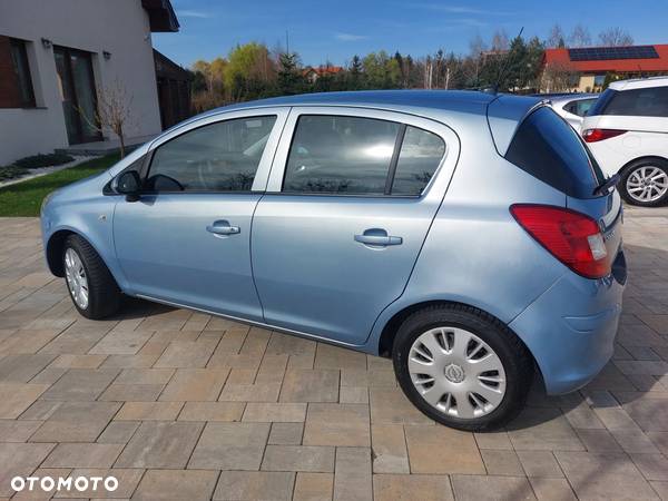 Opel Corsa 1.2 16V Cosmo - 12