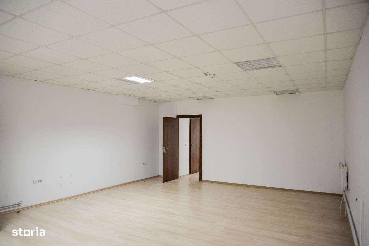 Spatiu birouri de inchiriat 48 m2 - 4 Eur/m2 - Imagine principală: 5/7