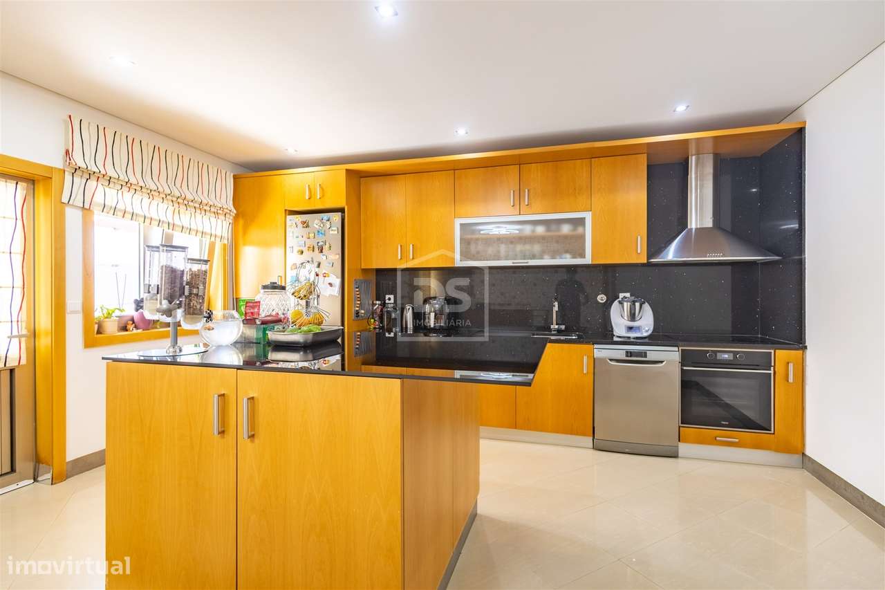 Moradia Geminada T3 Venda em Guilhufe e Urrô,Penafiel - Grande imagem: 5/36