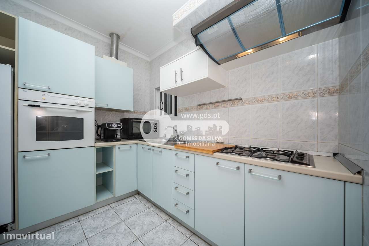 Moradia T3 com estabelecimento comercial em Dume, Braga-29