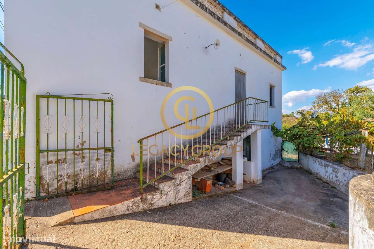 Venda conjunta de Moradia e Armazém em Querença - Grande imagem: 2/52