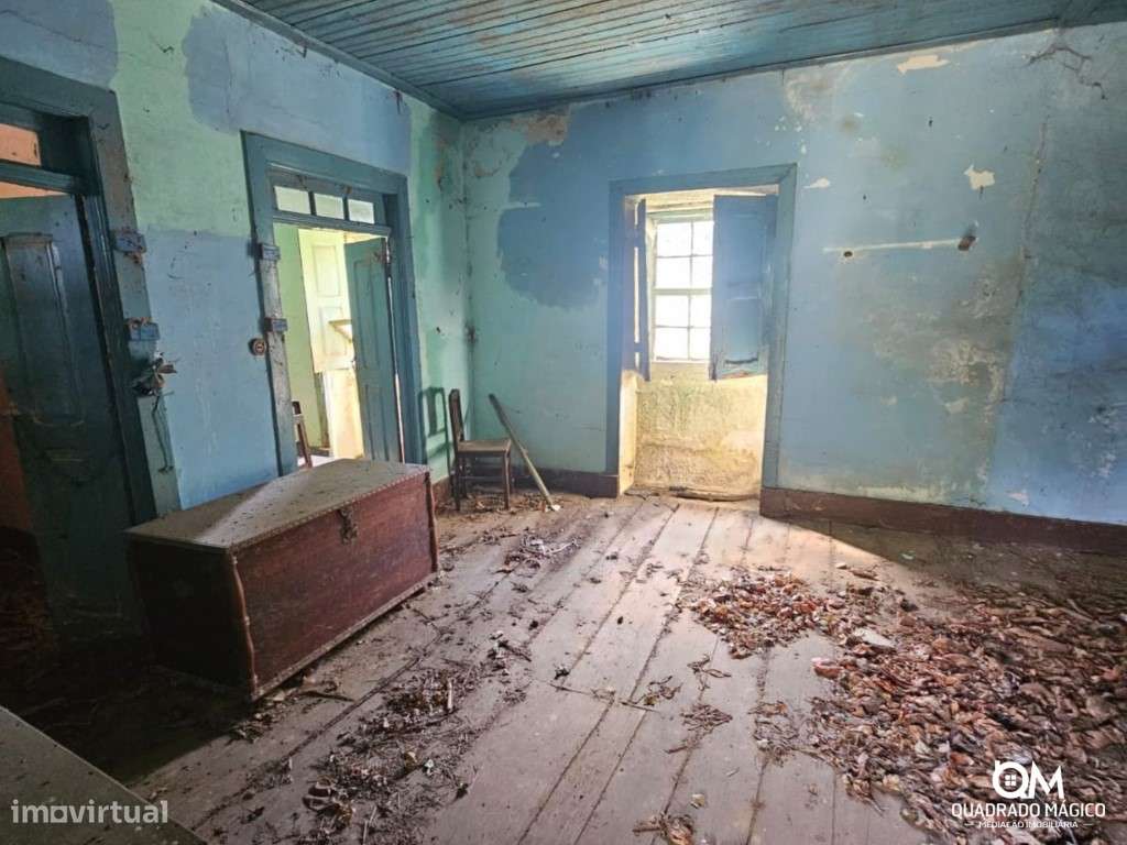 Uma casa por reinventar, 1.827 m² para sonhar, descubra este imóvel!-16