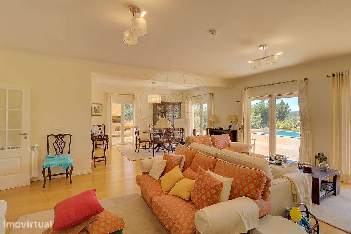 Moradia T4 para venda-9