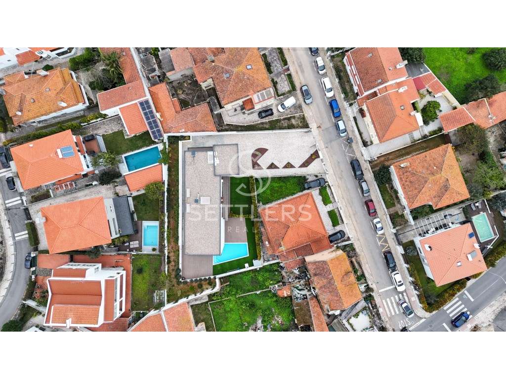 Moradia T4 isolada - Parede-33