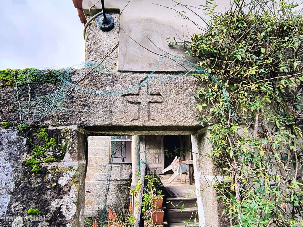 Casa Rústica de Pedra e Carvalho, em Quinta de 20.000m² - Grande imagem: 5/41